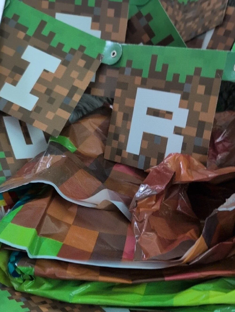 ❤️‍🔥10/$10❤️‍🔥 Set Of Minecraft Party Banners/Plastic Tablecloth